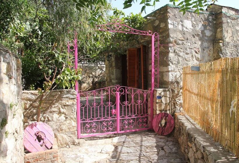 Общежитие Eski Datça Pansiyon