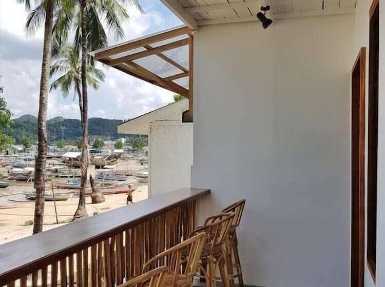 Bed Bunks And Beyond Hostel