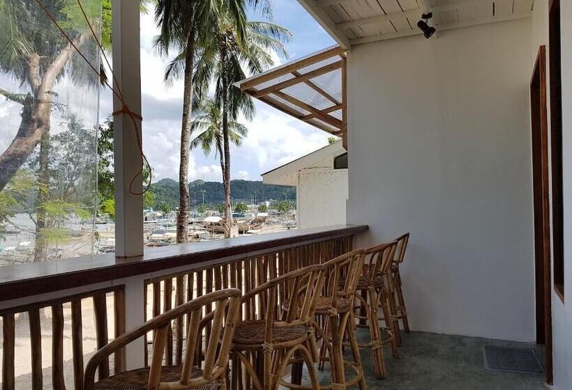 Bed Bunks And Beyond Hostel