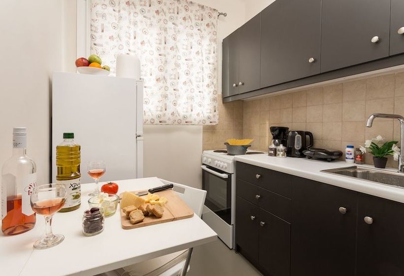 Homely Apartments By Athens Stay