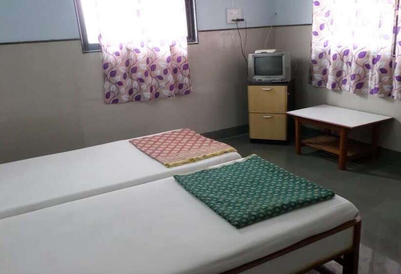 בית מלון כפרי Indira Sagar