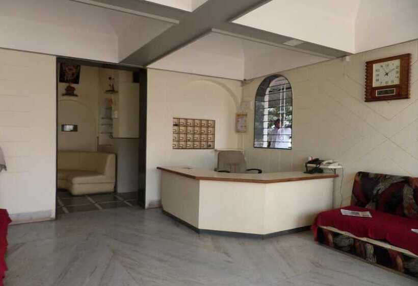 בית מלון כפרי Indira Sagar