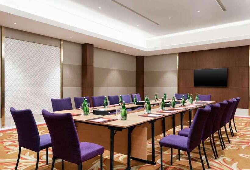 酒店 Ramada Plaza By Wyndham Lucknow