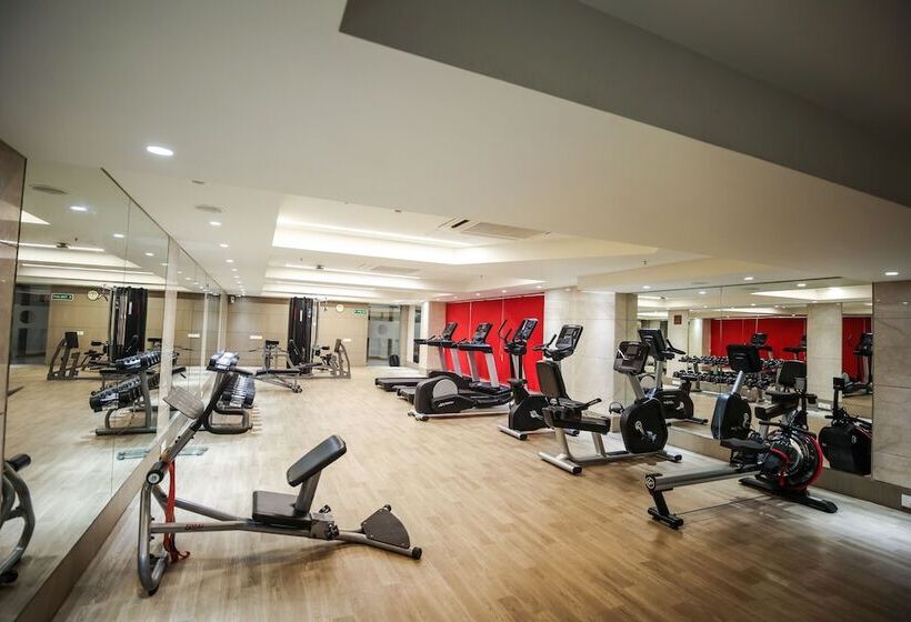 酒店 Ramada Plaza By Wyndham Lucknow