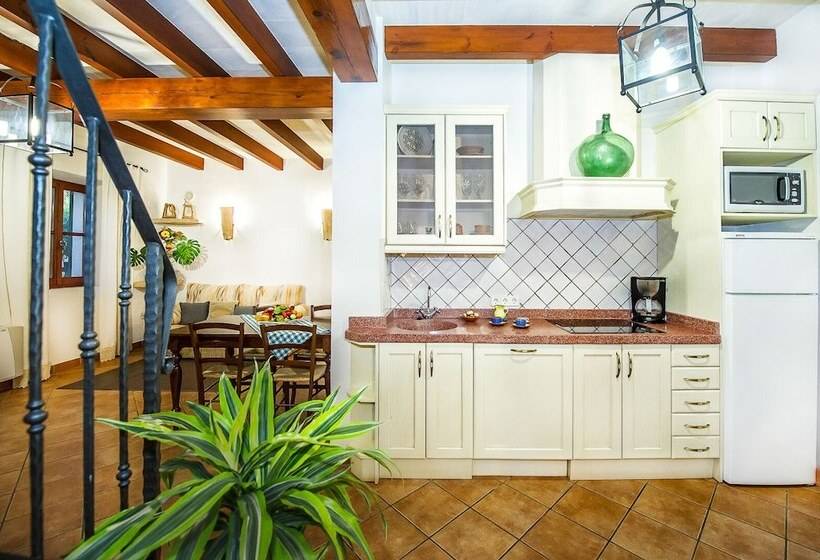 Сельский отель Agroturisme Can Bessol