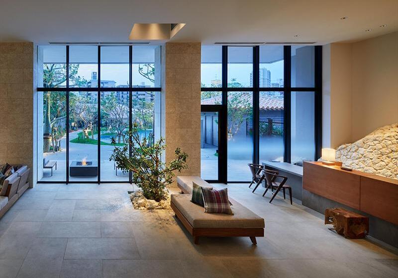 Отель Strata Naha