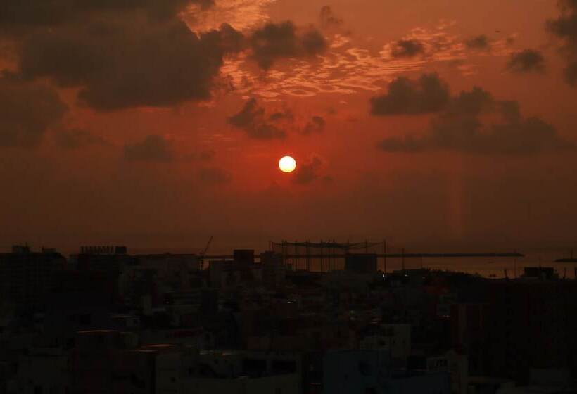 Отель Strata Naha