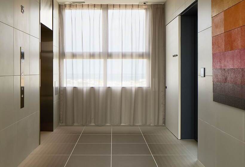 Отель Strata Naha