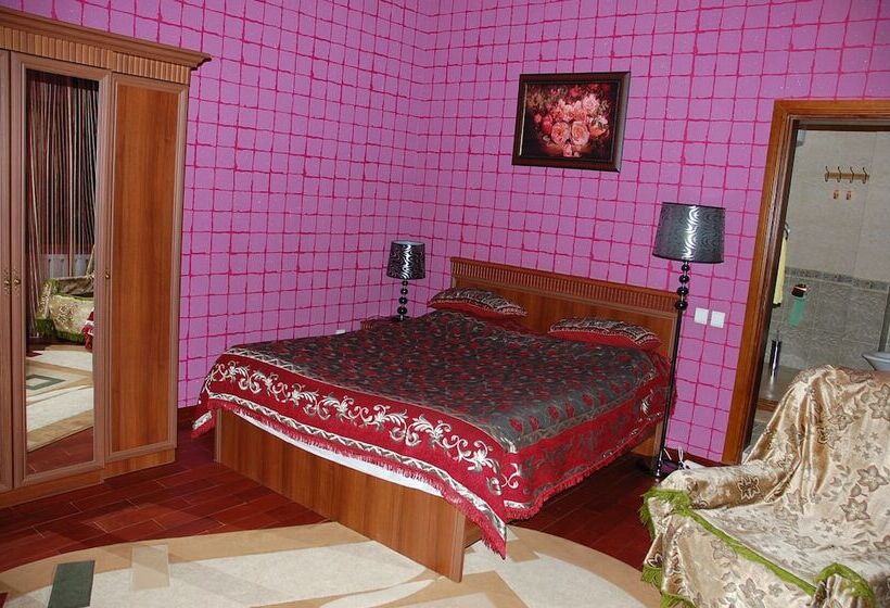 پانسیون Almaz Guest House