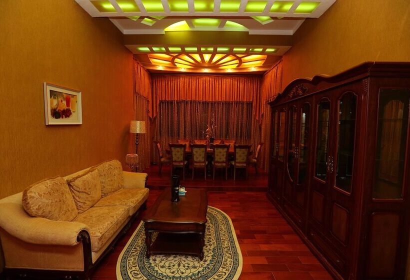 پانسیون Almaz Guest House