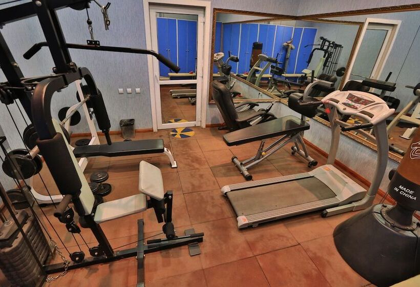 پانسیون Almaz Guest House