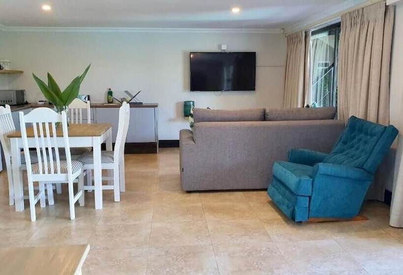 펜션 Dolphins Guest House Umhlanga