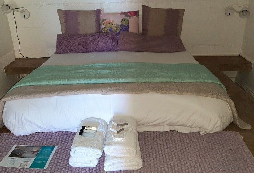 بنسيون Herberg Guest House & Coffee Shop