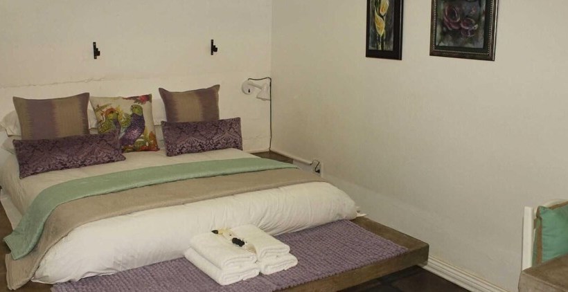 بنسيون Herberg Guest House & Coffee Shop