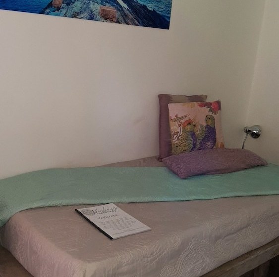 بنسيون Herberg Guest House & Coffee Shop