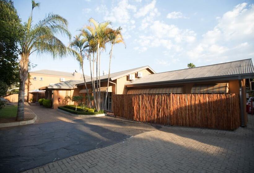 פנסיון Masana Lodge