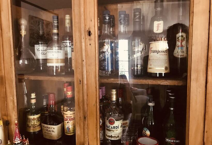 פנסיון Prodigal Daughter Gourmet Lodge