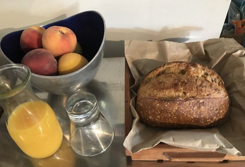 פנסיון Prodigal Daughter Gourmet Lodge