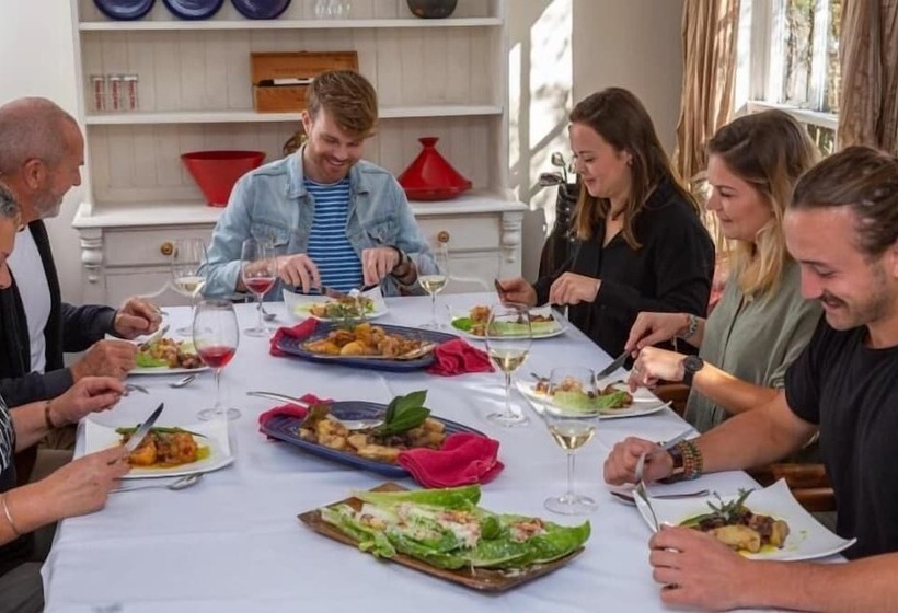 פנסיון Prodigal Daughter Gourmet Lodge