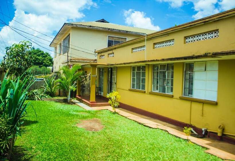 پانسیون Raddison's Guest House