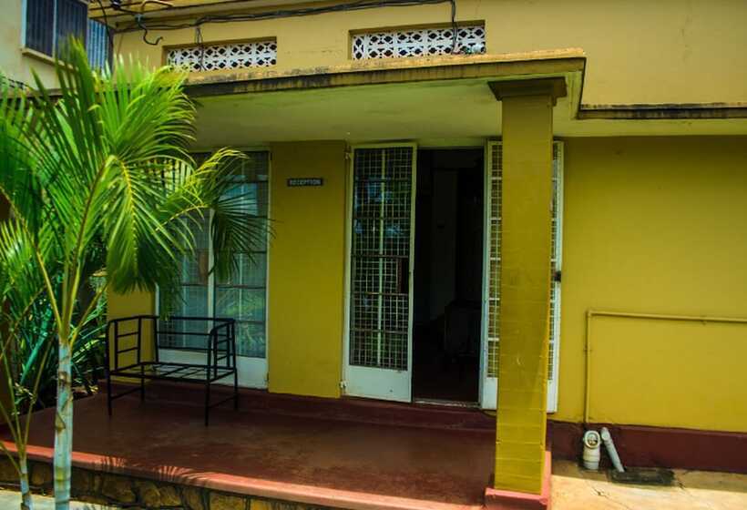 پانسیون Raddison's Guest House