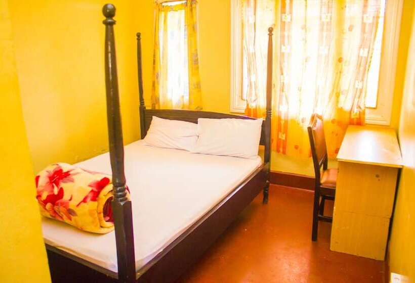 پانسیون Raddison's Guest House