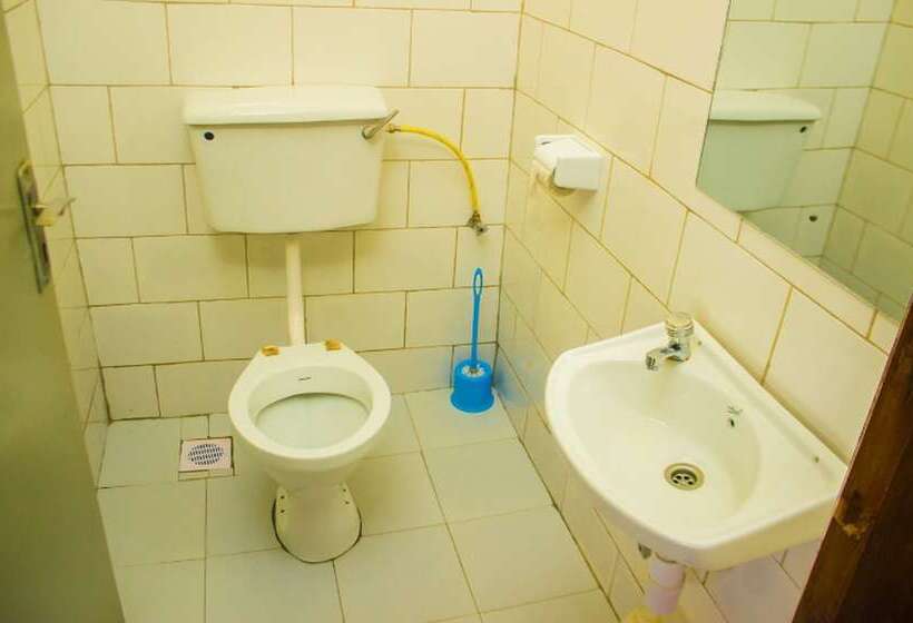 پانسیون Raddison's Guest House