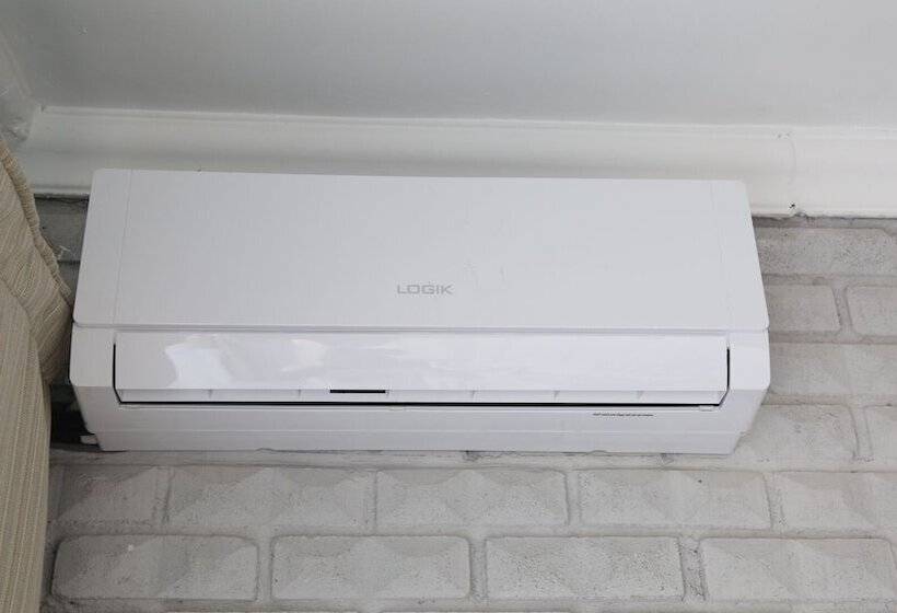 ペンション Roba Monakedi Guest Lodge