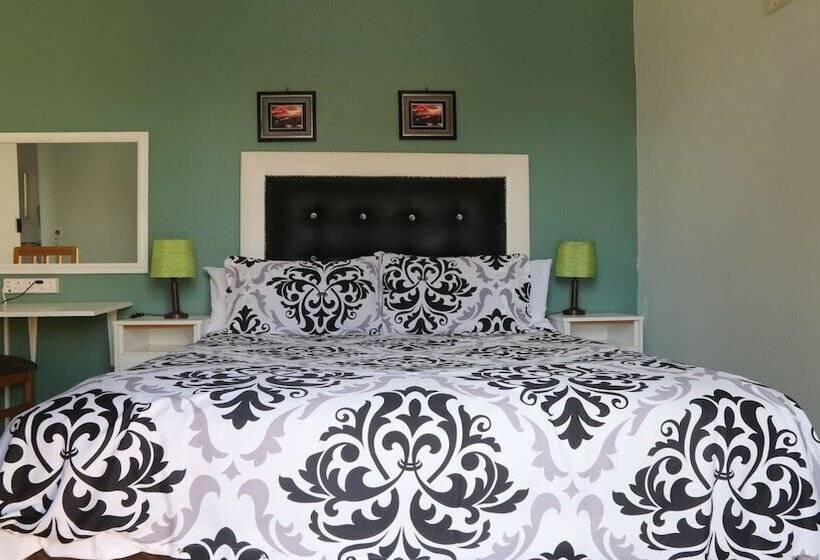 ペンション Roba Monakedi Guest Lodge