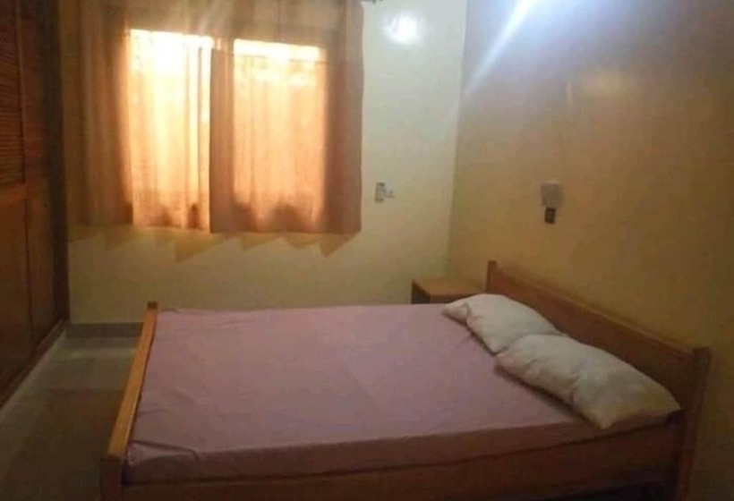 Pensiune Universal Trade