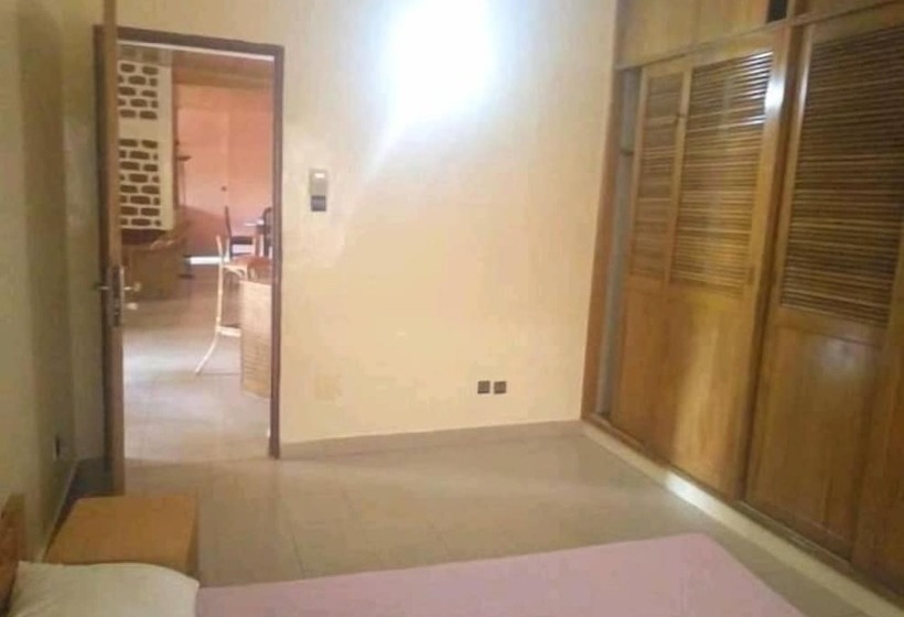 Pensiune Universal Trade