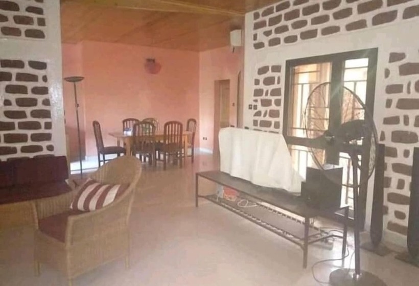 Pensiune Universal Trade