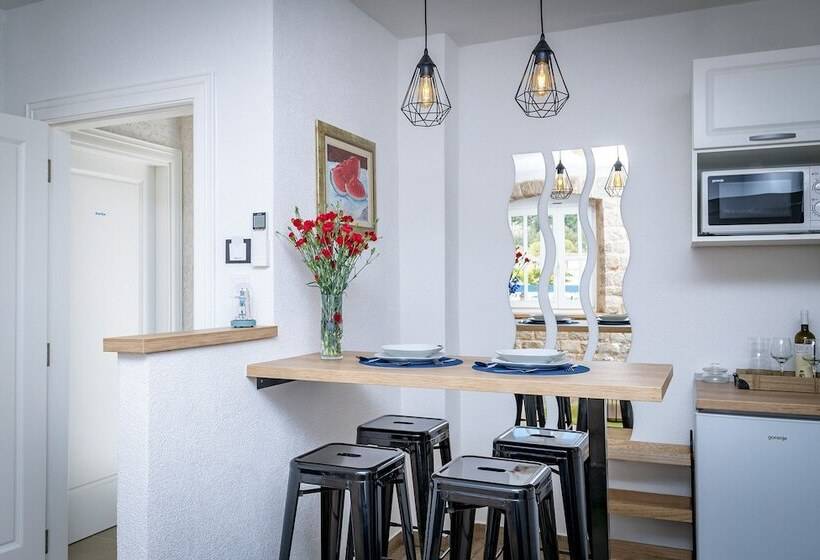 膳宿费 Villa Riva