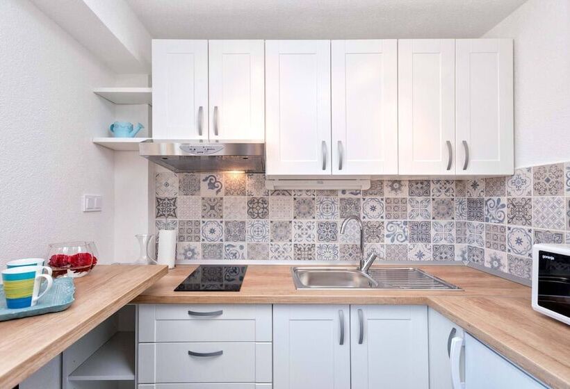 膳宿费 Villa Riva