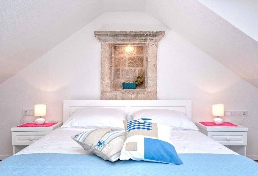 膳宿费 Villa Riva