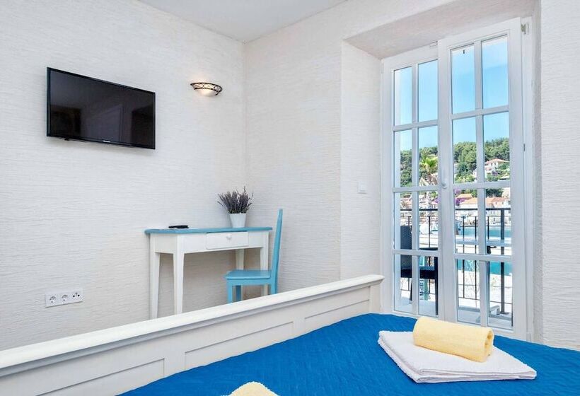 بنسيون Villa Riva