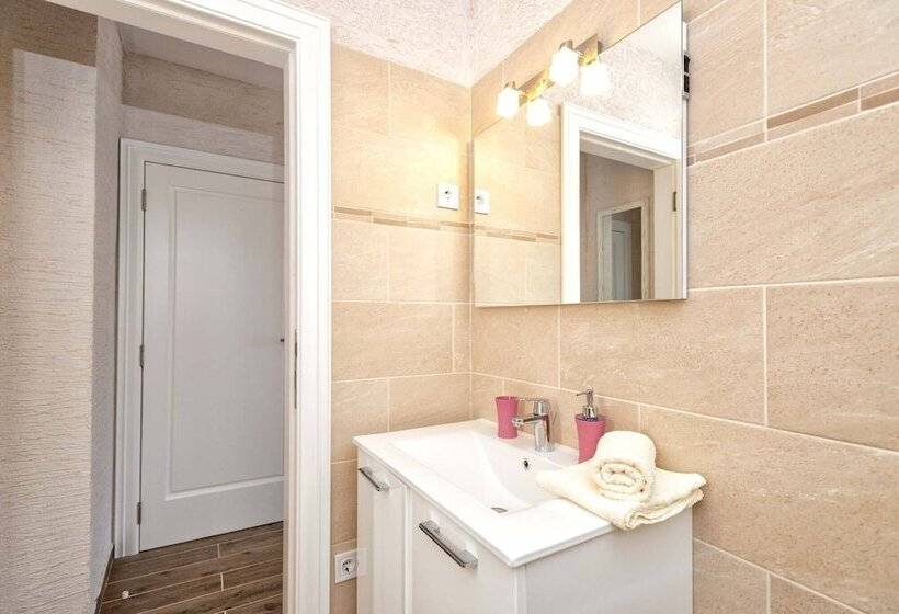 膳宿费 Villa Riva