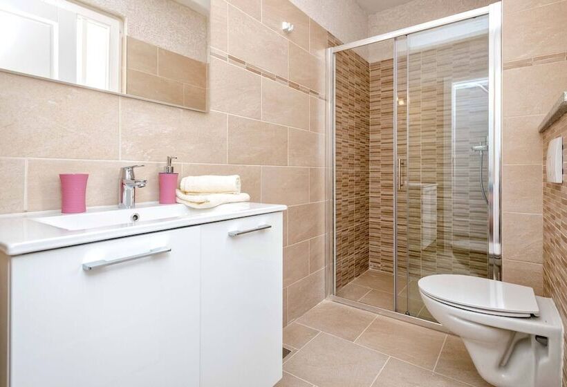 بنسيون Villa Riva