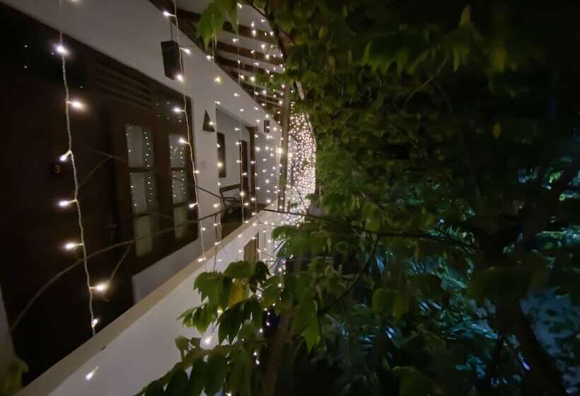 פנסיון Westeros House