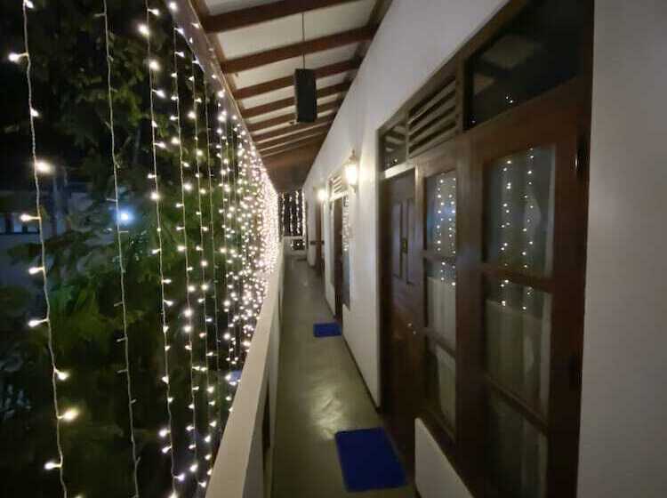 פנסיון Westeros House