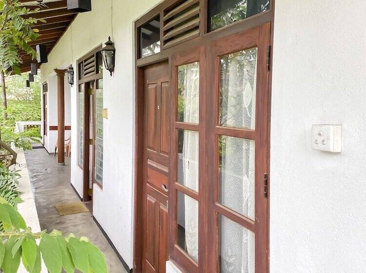 פנסיון Westeros House