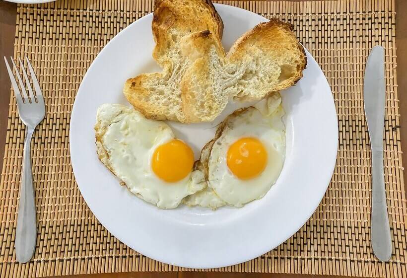 פנסיון Westeros House