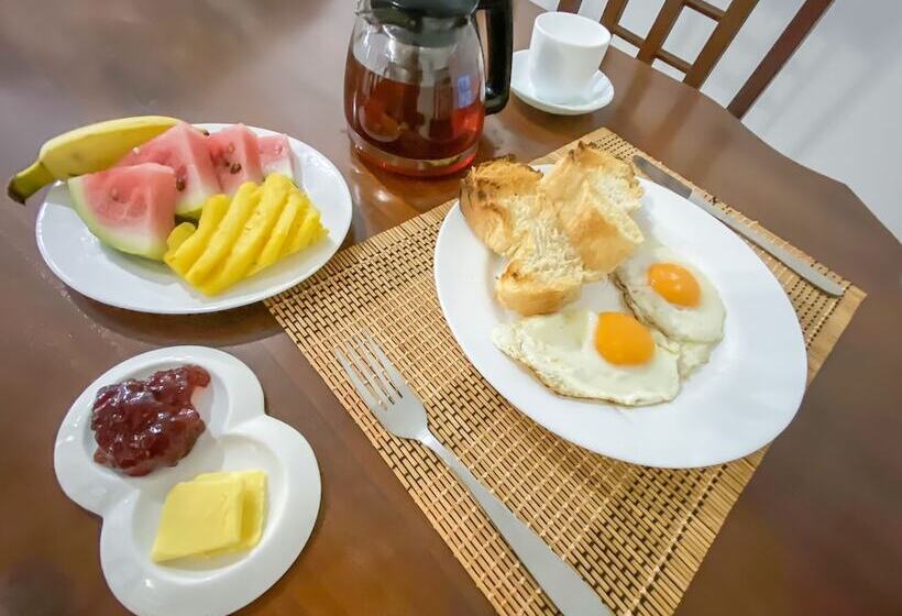 פנסיון Westeros House