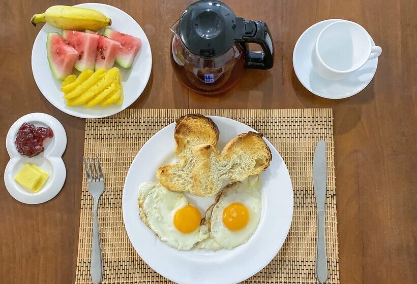 פנסיון Westeros House