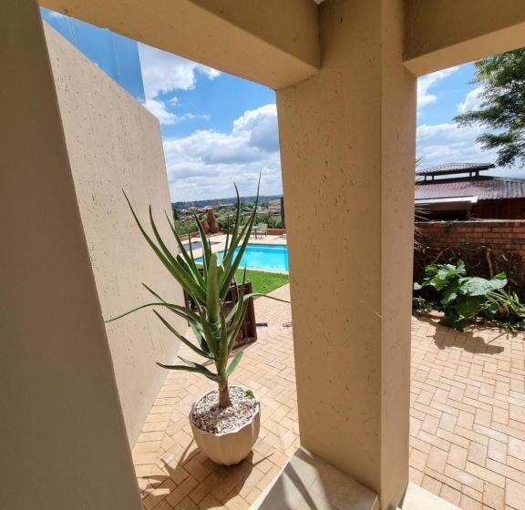 بنسيون Weston Guest House Krugersdorp