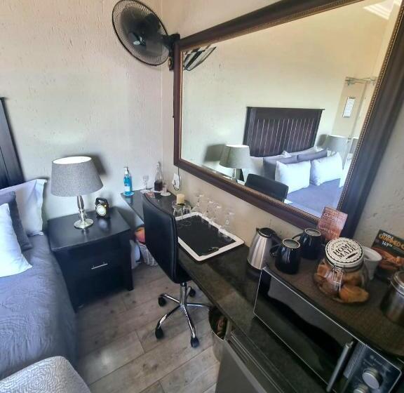 بنسيون Weston Guest House Krugersdorp