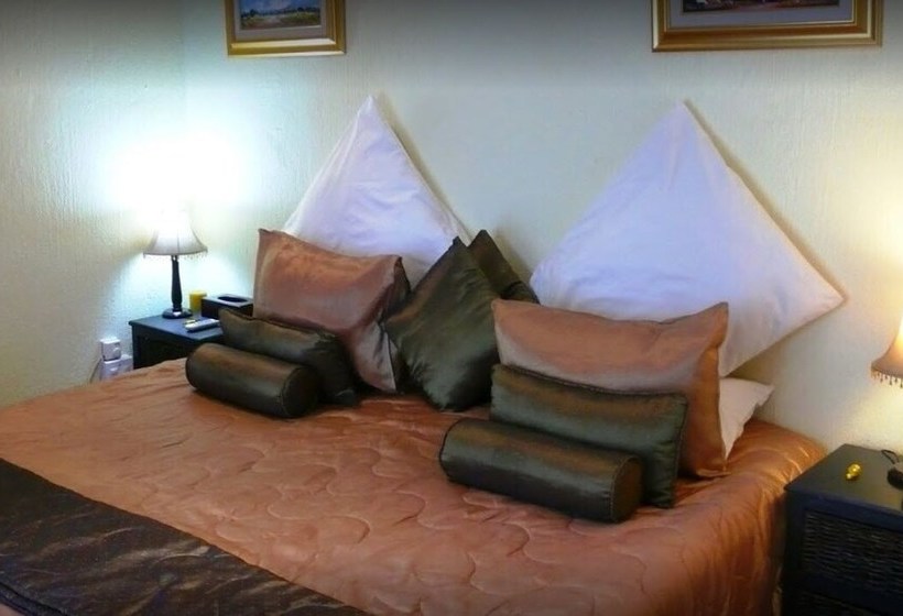 Пансион Whara Whara Guest House