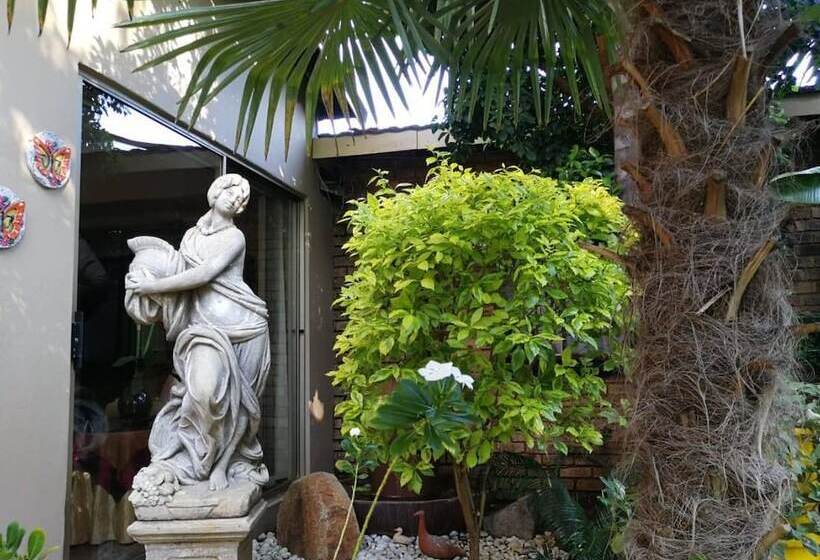 بنسيون Willow Manor Guest House Brits