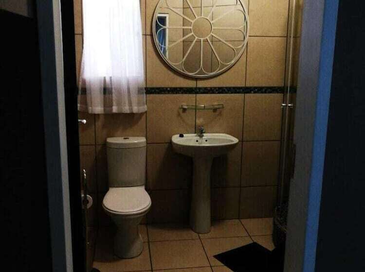 بنسيون Willow Manor Guest House Brits