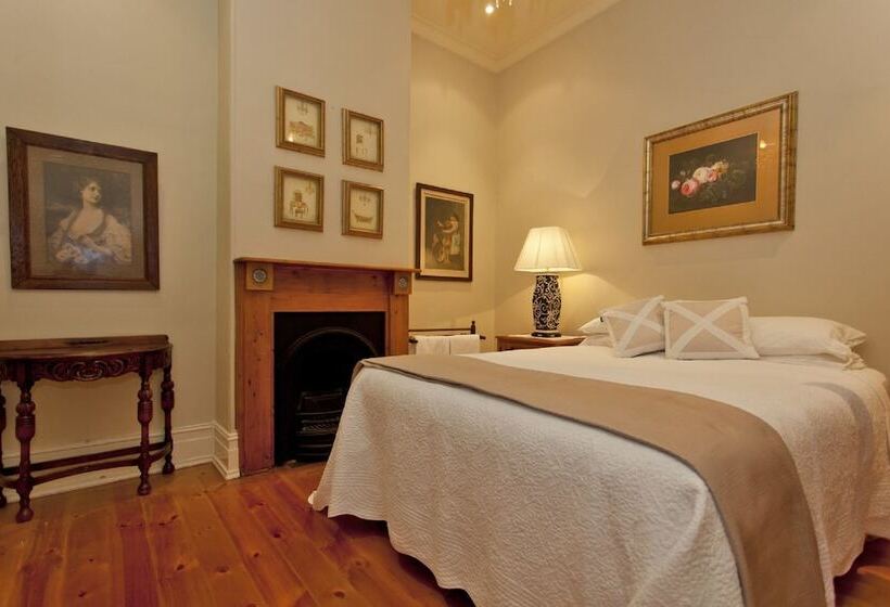 Rose Cottage   Historic Luxury